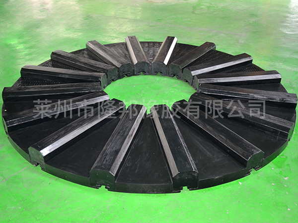 球磨机橡胶衬板.jpg 球磨机橡胶衬板.jpg